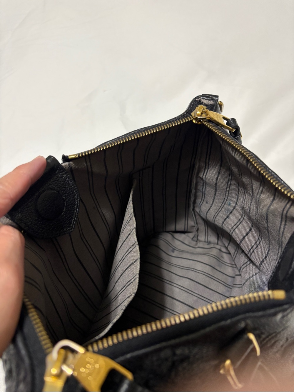 Louis Vuitton Mazarine Black Leather Handbag - Picture 16 of 16